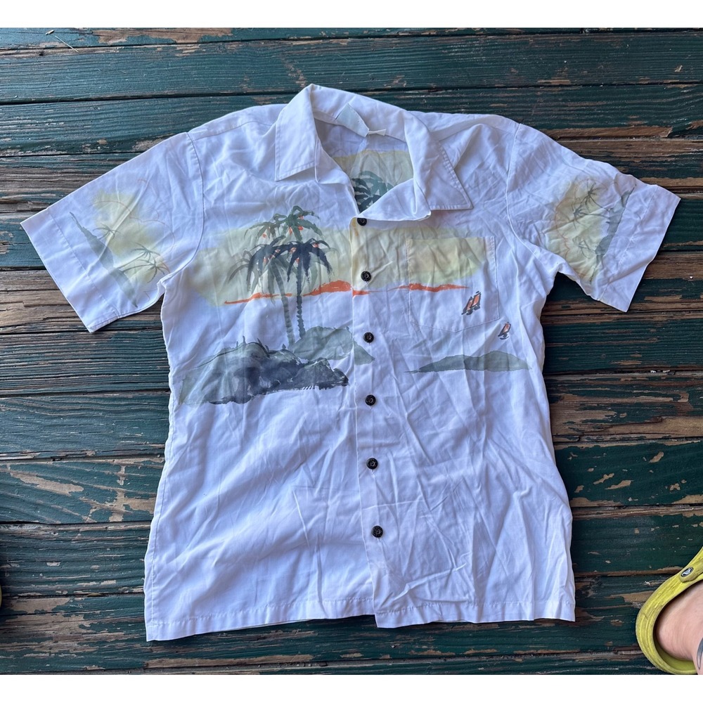 Vintage Tropical Island Scenic Print Button Down Shirt White Short Sleeve A3279